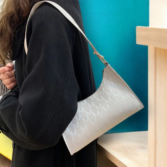 Trendy Petite Baguette Shoulder Bag Chic All-Over Print Gold-Tone Zipper - Picture 6 of 11